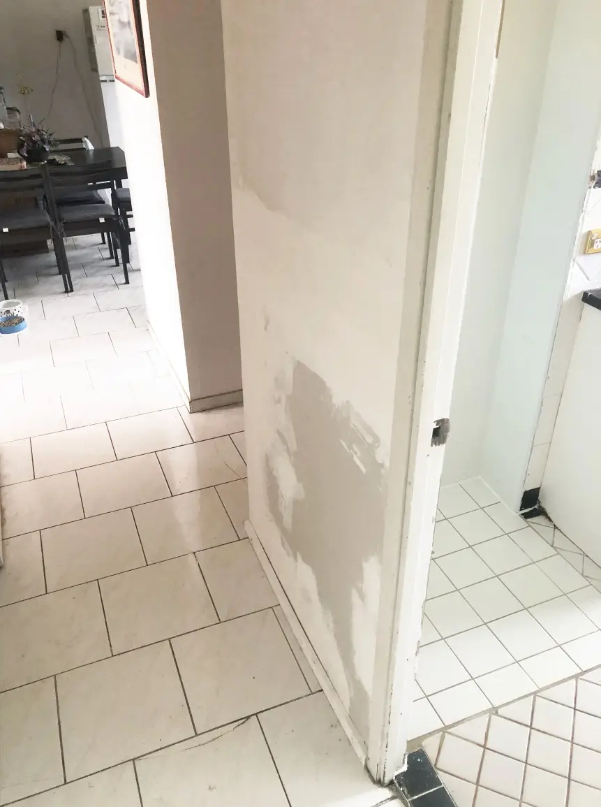 External shower wall